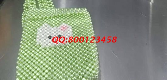 9月14日，正規(guī)供料的手工活，選外發(fā)手工活就要找正規(guī)企業(yè)、合適的手工，圖為勵(lì)志珠珠繡串珠產(chǎn)品（珠包）實(shí)拍