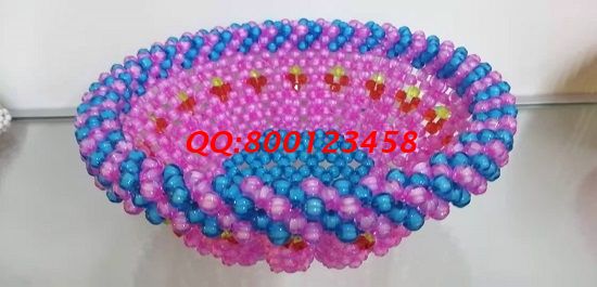 9月28日，想接正規(guī)廠家的手工活，可以帶回家做的手工活，來手工之家實(shí)地考察合作心里放心，圖為勵(lì)志珠珠繡串珠成品實(shí)拍