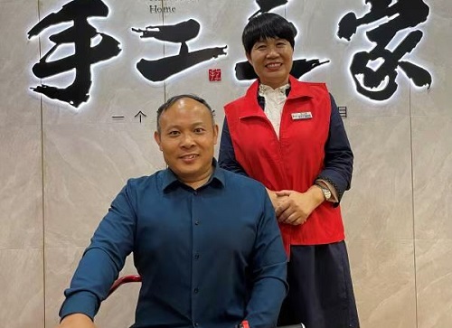 10月7日，正規(guī)可靠，拿回家做的手工活，可以寄到家做的手工活代理加工項(xiàng)目，就選這里，圖為手工之家優(yōu)秀繡娘培訓(xùn)會(huì)剪影