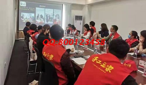 10月12日，簡單好做，珠繡可以寄到家做的手工活對加工人員有什么要求？ 圖為手工之家優(yōu)秀繡娘培訓(xùn)會剪影