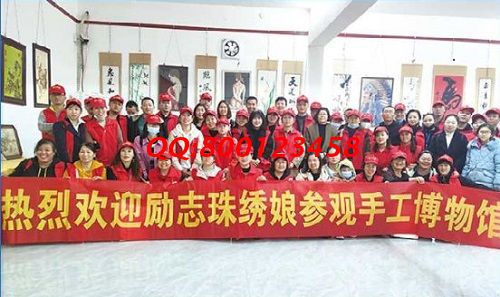 10月12日，簡單好做，珠繡可以寄到家做的手工活對加工人員有什么要求？ 圖為手工之家優(yōu)秀繡娘培訓(xùn)會剪影