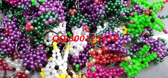 10月30日，可以帶回家做的手工活，想接正規(guī)廠家的手工活，十多年的手工之家有歷史、有成績、有保障，圖為勵志珠珠繡串珠成品實拍