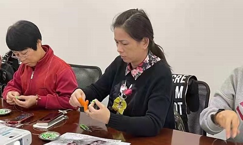 手工活外發(fā)加工回收好平臺，手工之家常年有活做(圖1)