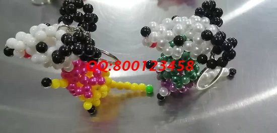 11月3日，在家做珠繡串珠手工活掙錢，這個拿回家做的手工活你我都適合，圖為勵志珠珠繡串珠成品實拍