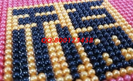 11月7 日，清楚了解，想接正規(guī)廠家的手工活，拿回家做的手工活就找長(zhǎng)期穩(wěn)定的企業(yè)，圖為勵(lì)志珠珠繡產(chǎn)品細(xì)節(jié)實(shí)拍