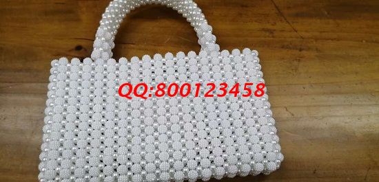 11月8日，可以寄到家做的手工活，手工之家的珠繡串珠手工活外發(fā)加工項目有很多優(yōu)勢，圖為勵志珠珠繡新款珠包實拍