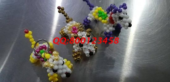 11月9日，手工活加工，可以帶回家做的手工活，長(zhǎng)期穩(wěn)定、安全放心就選手工之家，圖為勵(lì)志珠珠繡串珠小飾品實(shí)拍