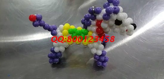 11月9日，手工活加工，可以帶回家做的手工活，長(zhǎng)期穩(wěn)定、安全放心就選手工之家，圖為勵(lì)志珠珠繡串珠小飾品實(shí)拍