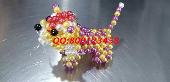 11月20日，想接正規(guī)廠家的手工活，拿回家做的手工活，大家選擇這里的珠繡手工，圖為勵志珠珠繡串珠（小飾品）產(chǎn)品實(shí)拍