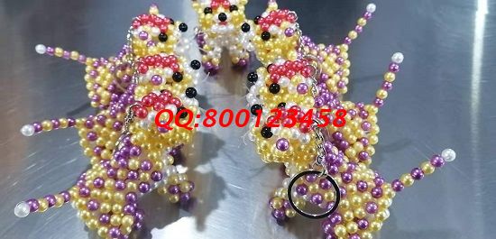 11月20日，想接正規(guī)廠家的手工活，拿回家做的手工活，大家選擇這里的珠繡手工，圖為勵志珠珠繡串珠（小飾品）產(chǎn)品實(shí)拍