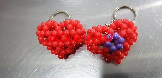 11月22日，想接正規(guī)廠家的手工活，可以寄到家做的手工活，就選有多種優(yōu)勢的手工之家，圖為勵志珠珠繡串珠（小飾品）成品實拍