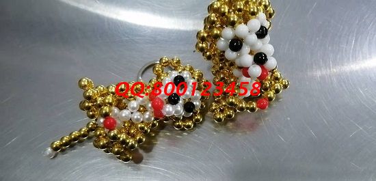 11月25日，流程完善，做手工活掙錢(qián)，選擇珠繡手工活外發(fā)加工項(xiàng)目就對(duì)了，圖為勵(lì)志珠珠繡串珠成品實(shí)拍(圖1)