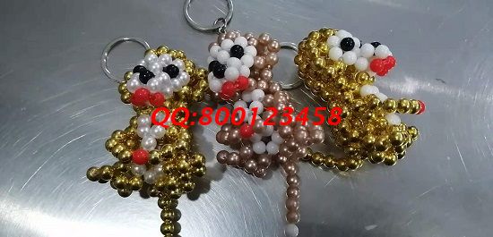 11月25日，流程完善，做手工活掙錢(qián)，選擇珠繡手工活外發(fā)加工項(xiàng)目就對(duì)了，圖為勵(lì)志珠珠繡串珠成品實(shí)拍(圖4)