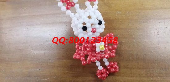 12月19日，想接正規(guī)廠家的手工活，想在家做手工活掙錢、在手工之家合作前會了解清楚，圖為勵志珠珠繡串珠產(chǎn)品實拍(圖1)