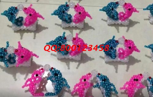 2月8日，手工活兼職，手工活接單，可以寄到家做的手工活選手工之家的珠繡串珠手工，圖為勵(lì)志珠珠繡串珠產(chǎn)品實(shí)拍
