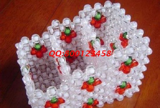 2月14日，在家做手工加工活，選擇了正規(guī)企業(yè)手工之家，還有人問(wèn)這里的手工活一天能賺多少錢，圖為勵(lì)志珠珠繡串珠（實(shí)用）產(chǎn)品細(xì)節(jié)