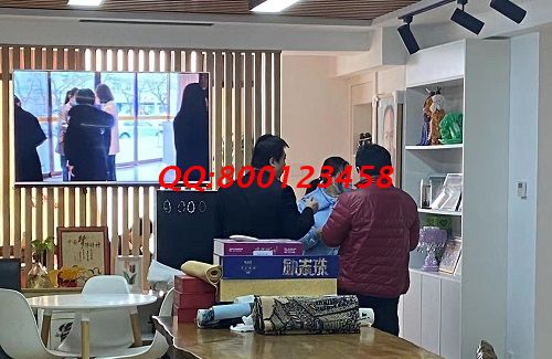 2月24日，在家做手工加工活，手工之家的珠繡串珠外發(fā)手工活，是在家手工活，圖為手工之家接待考察合作加工客戶剪影