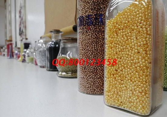 3月5日，手工工藝品在家兼職都能干，可以寄到家做的手工活，很多人選手工之家的珠繡串珠手工，圖為勵志珠珠繡串珠手工多款繡珠剪影