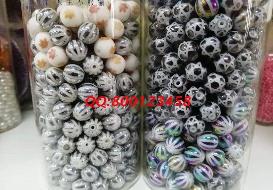 3月5日，手工工藝品在家兼職都能干，可以寄到家做的手工活，很多人選手工之家的珠繡串珠手工，圖為勵志珠珠繡串珠手工多款繡珠剪影