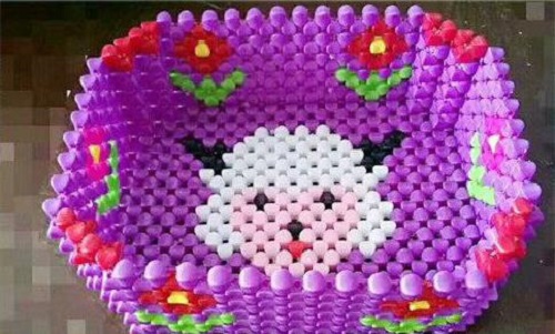 3月16日，代加工手工活，耐心點(diǎn)，你我都能做好手工之家的珠繡串珠外發(fā)手工活，圖為勵志珠珠繡串珠成品（果盤）實(shí)拍