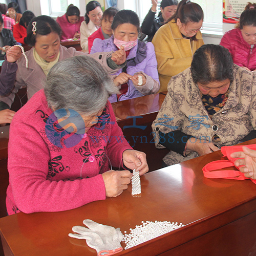 正規(guī)手工活外發(fā)加工，常年供料到家，為許多人解決居家就業(yè)、創(chuàng)業(yè)(圖1)