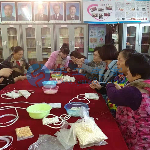 可靠的手工活串珠子，讓人做得放心、賺得舒心(圖1)
