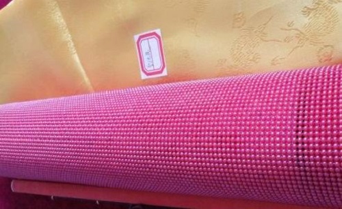 3月19日，拿回家做的手工活，在家做手工活掙錢，手工之家的珠繡串珠材料包里都有什么？圖為勵志珠珠繡串珠成品手工剪影