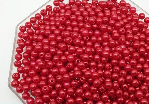 3月28日，手工活加工，手工活外發(fā)，做手工之家的純手工活外發(fā)加工項(xiàng)目該如何提高收入，圖為勵(lì)志珠珠繡手工繡珠剪影