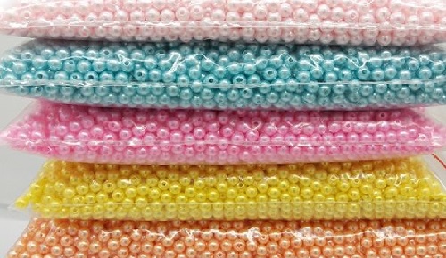 3月29日，手工活拿回家做，在家做手工活，手工之家為什么長期有活干？圖為勵志珠珠繡手工繡珠剪影