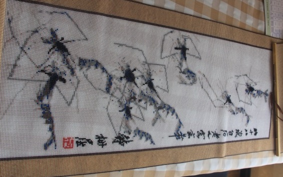 5月7日，找附近手工活拿回家做，手工外包發(fā)布平臺(tái)，手工之家的珠繡串珠手工技能培訓(xùn)是成體系的，圖為勵(lì)志珠珠繡串珠手工產(chǎn)品剪影