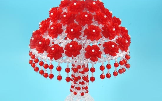 5月24日，可以在家做的手工活，可靠的手工活外發(fā)，做手工之家的珠繡手工活，收入怎么樣？圖為勵志珠珠繡串珠手工產(chǎn)品剪影