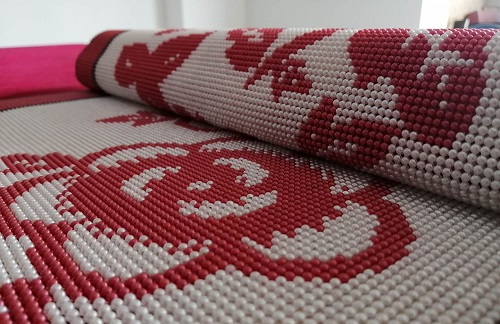 5月30日，可以在家做的手工活，加工活外放的正規(guī)公司，加工和銷售對(duì)手工之家來說是兩條線，圖為勵(lì)志珠珠繡手工產(chǎn)品剪影