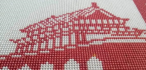 6月4日，拿回家做的手工活，在家兼職手工活，手工之家的珠繡串珠手工相互促進(jìn)、良性發(fā)展，圖為勵(lì)志珠珠繡手工產(chǎn)品剪影