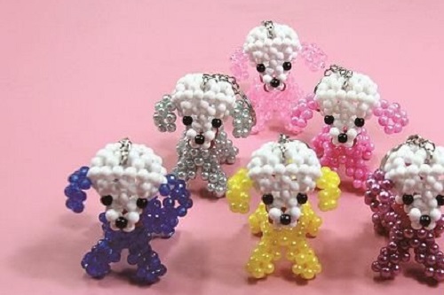 6月5日，在家做的手工活正規(guī)平臺，手工活兼職，手工之家的合作模式好體現(xiàn)在這里，圖為勵志珠珠繡串珠手工產(chǎn)品剪影