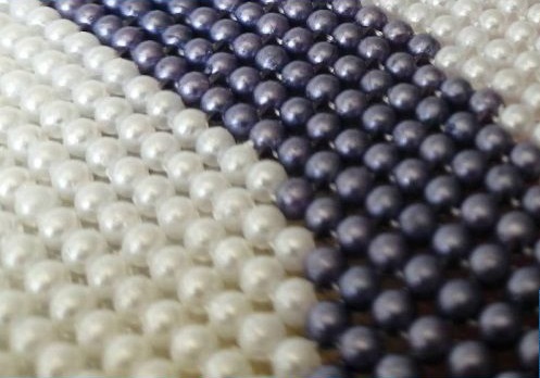 6月8日，手工活外發(fā)加工正規(guī)的廠家，在家做手工，手工之家正規(guī)可靠是有根據(jù)的，圖為勵志珠珠繡手工產(chǎn)品剪影