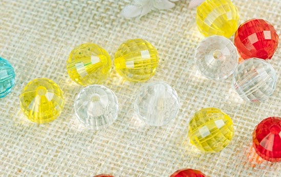 拿回家做的手工活讓他們知足，常年快樂地生活(圖1)