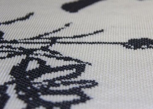 6月24日，農(nóng)村手工活外發(fā)加工，簡單好做的串珠手工活兼職，對于這個(gè)人群來說，手工之家的手工活可以個(gè)人做，也適合組織人一起做，圖為勵(lì)志珠珠繡手工產(chǎn)品細(xì)節(jié)剪影