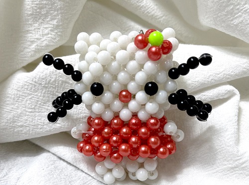 7月3日，手工活外發(fā)加工，手工活接單平臺，手工之家的珠繡串珠手工的研發(fā)、加工、銷售，一個也不能少，圖為勵志珠珠繡串珠手工產品剪影