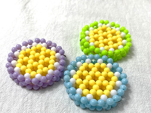 7月7日，純手工活代加工， 在家做的手工活正規(guī)平臺，與十多年的手工之家合作要簽訂正規(guī)合同，圖為勵志珠珠繡串珠手工產(chǎn)品剪影