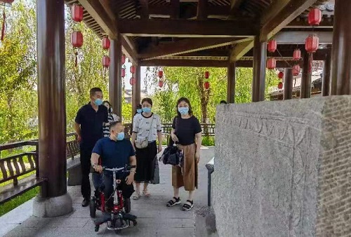 交流研討，在產(chǎn)業(yè)化、市場(chǎng)化、品牌化道路上前行 --- ---記2022邯鄲“青創(chuàng)營”走進(jìn)大名府(圖3)