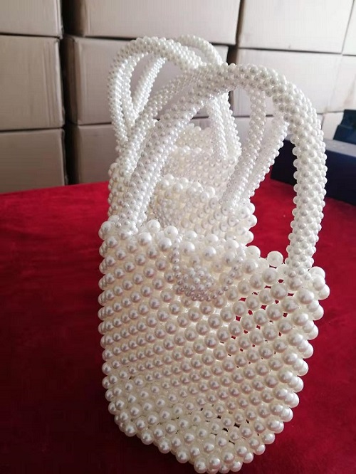 7月19日，純手工活外發(fā)加工項目，帶回家做手工活，企業(yè)和手工，手工之家的傳統(tǒng)珠繡手工很真實(shí)，圖為勵志珠珠繡串珠手工產(chǎn)品剪影