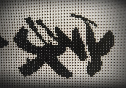 7月28日，拿回家做的手工活，在家做手工兼職，手工之家和珠繡串珠手工是大家共同的選擇，圖為勵(lì)志珠珠繡串珠手工產(chǎn)品剪影 