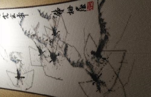 8月5日，想接正規(guī)廠家的手工活，想在家做手工活掙錢，手工之家為大家提供搭建舞臺、提供支持、創(chuàng)造條件，圖為勵志珠珠繡串珠手工產(chǎn)品剪影