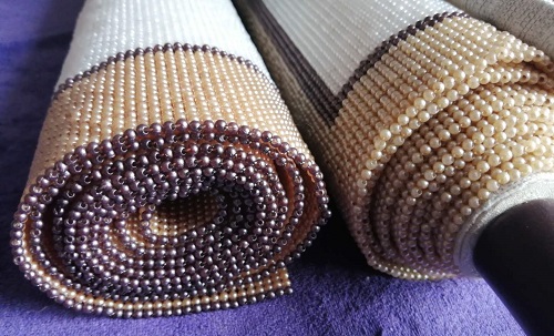 8月8日，手工活外發(fā)加工，可靠的手工活外發(fā)，成為手工之家的加工人員，這里企業(yè)正規(guī)、手工好做，圖為勵志珠珠繡串珠手工產(chǎn)品剪影