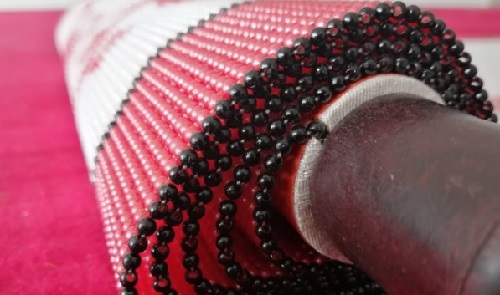 8月10日，正規(guī)手工活平臺(tái)，正規(guī)手工活大批量外發(fā)加工，要找好驗(yàn)收、加工費(fèi)結(jié)算好的手工之家，圖為勵(lì)志珠珠繡手工產(chǎn)品細(xì)節(jié)剪影