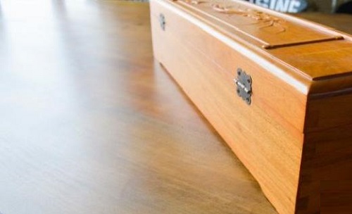 8月31日，在家做手工活賺錢，手工活正規(guī)可靠，手工之家的銷售體系是不斷開發(fā)拓展的，圖為勵(lì)志珠珠繡串珠手工產(chǎn)品外包裝剪影