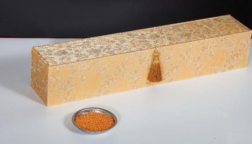 8月31日，在家做手工活賺錢，手工活正規(guī)可靠，手工之家的銷售體系是不斷開發(fā)拓展的，圖為勵(lì)志珠珠繡串珠手工產(chǎn)品外包裝剪影