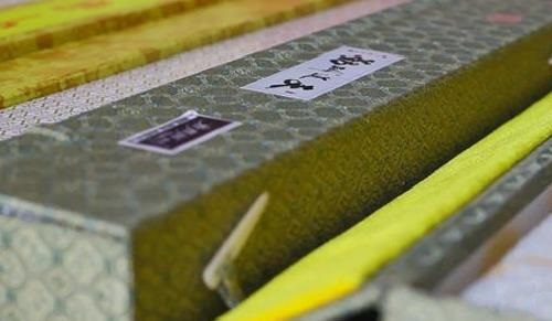 8月31日，在家做手工活賺錢，手工活正規(guī)可靠，手工之家的銷售體系是不斷開發(fā)拓展的，圖為勵(lì)志珠珠繡串珠手工產(chǎn)品外包裝剪影