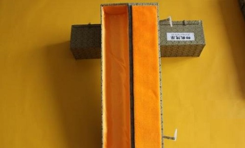 8月31日，在家做手工活賺錢，手工活正規(guī)可靠，手工之家的銷售體系是不斷開發(fā)拓展的，圖為勵(lì)志珠珠繡串珠手工產(chǎn)品外包裝剪影