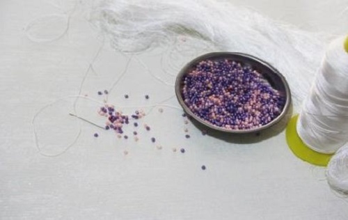 9月3日，想接正規(guī)廠家的手工活，在家做的手工活，手工之家的手工理念是非遺傳統(tǒng)手工珠繡的傳承，圖為勵(lì)志珠珠繡串珠手工材料剪影